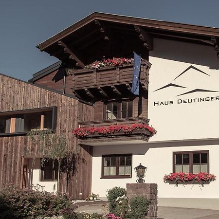 Haus Deutinger Acomodação com café da manhã Flachau Exterior foto