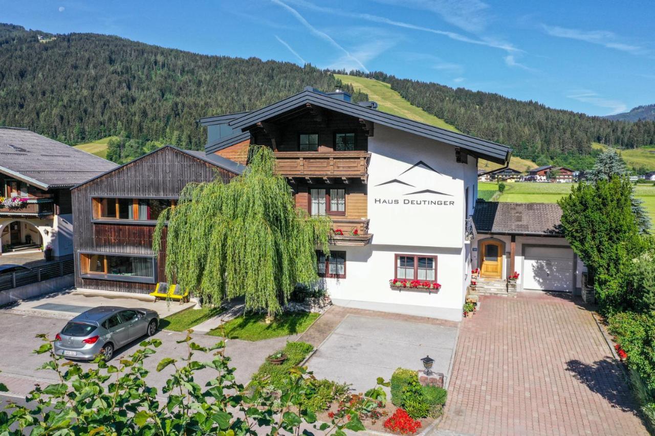 Haus Deutinger Acomodação com café da manhã Flachau Exterior foto